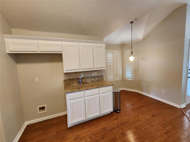Building Photo - 4632 Knoll Hollow Trail
