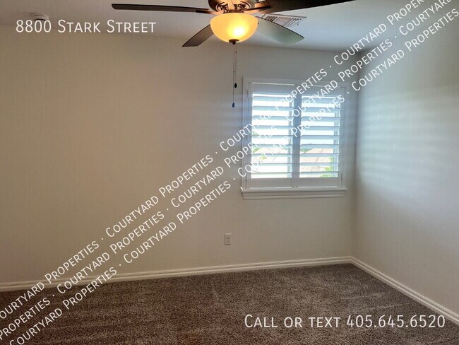 Building Photo - 8800 Stark St
