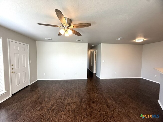 Building Photo - 2744 FM1044
