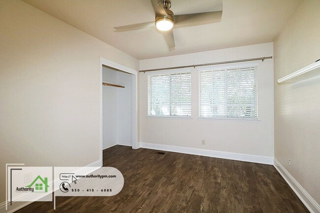 Building Photo - 3747 Sunday Ct