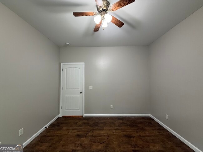 Building Photo - 122 Brooklet Cir