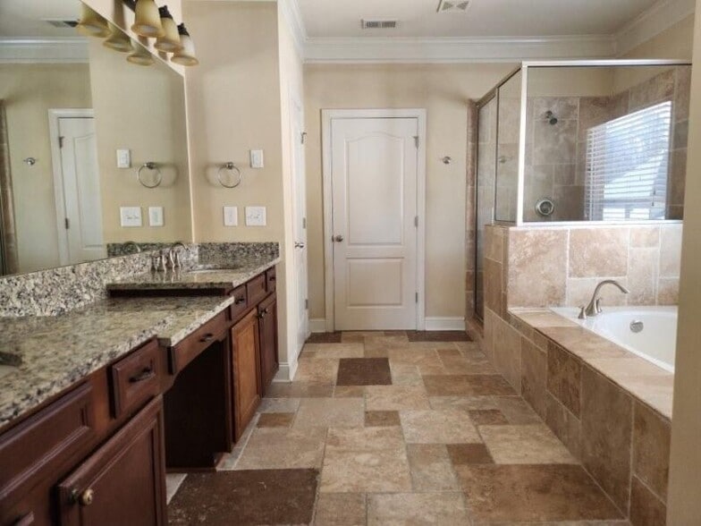 Building Photo - 3542 Waters Run Dr