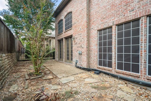 Building Photo - 2415 Greymoore Dr