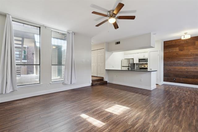 Building Photo - 5750 Phoenix Dr