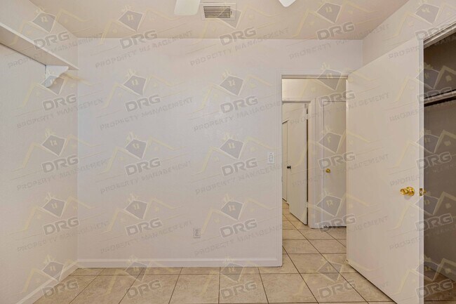 Building Photo - 3524 Hallsboro Ct