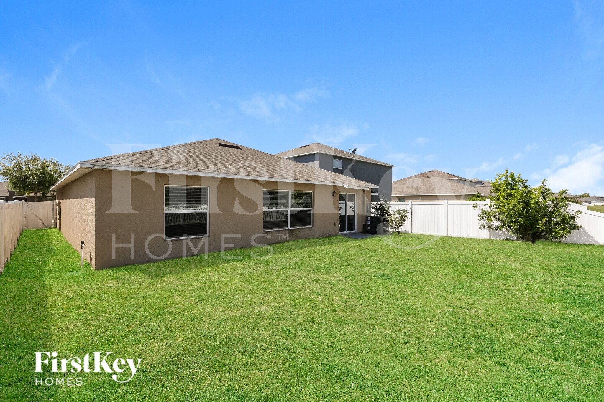 Building Photo - 10621 Standing Stone Dr