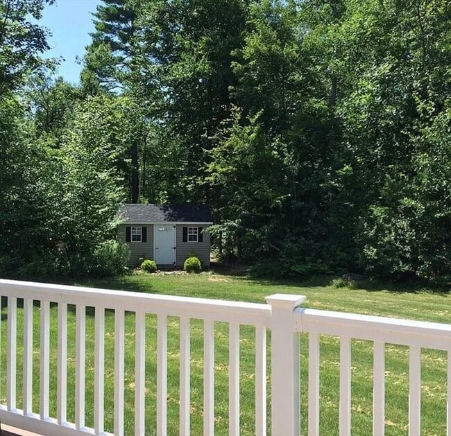 Building Photo - 17 Two Ponds Rd