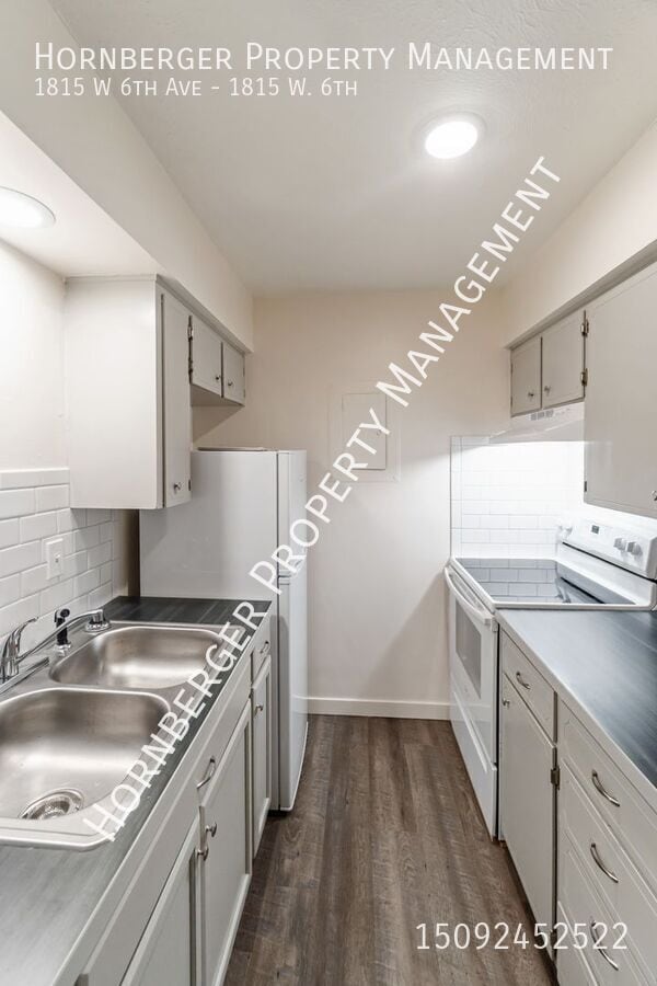 Building Photo - 1815 W 6th Ave