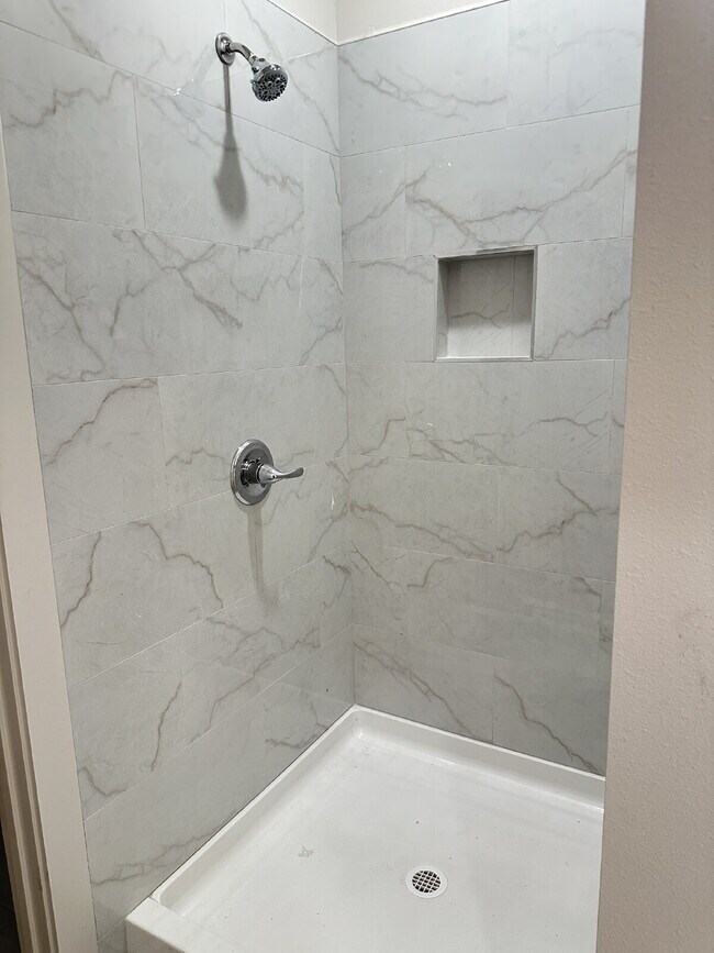 Building Photo - Brand new townhomes in Frenship East!