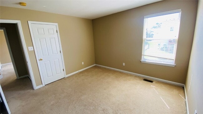 Building Photo - 58 Fountainview Dr