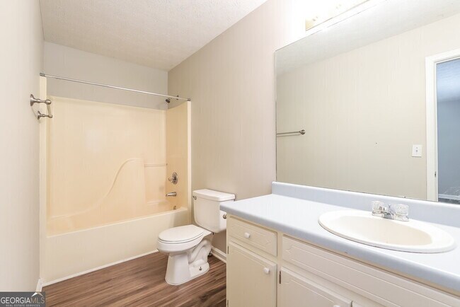 Building Photo - 4272 Falcon Crest Dr