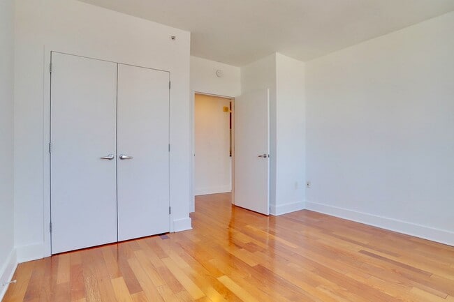 Building Photo - 88 Morgan St