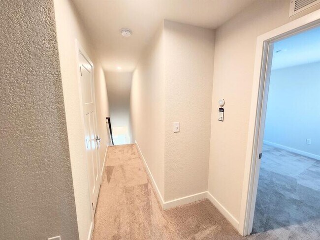 Building Photo - 257 Riley Wy