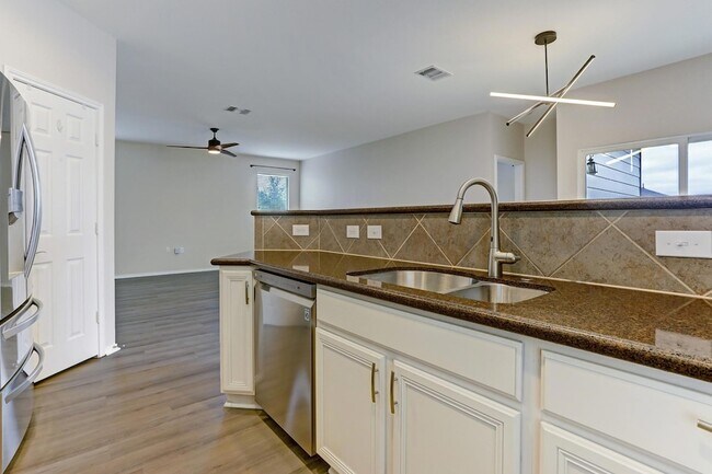 Building Photo - 11108 Helms Deep Dr
