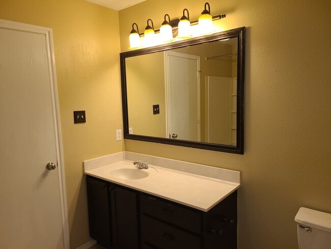 Building Photo - 3 Bedroom With Large Yard