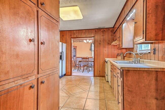 Building Photo - 2980 Afton Rd