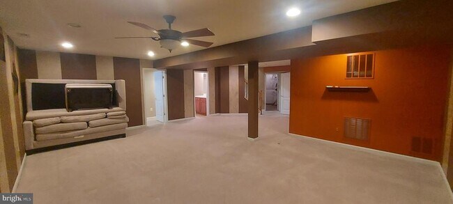 Building Photo - 23503 Sugar View Dr