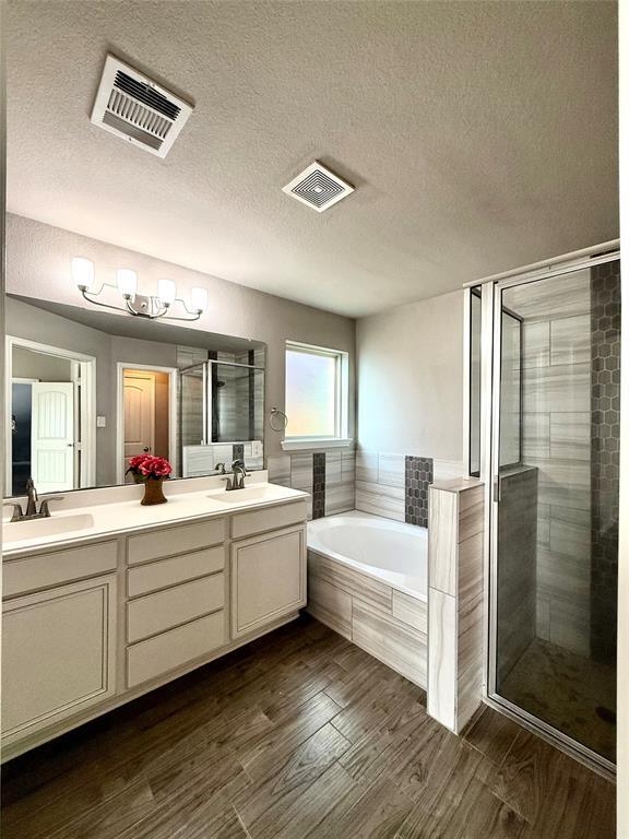Building Photo - 7403 Cypress Pin Oak Dr
