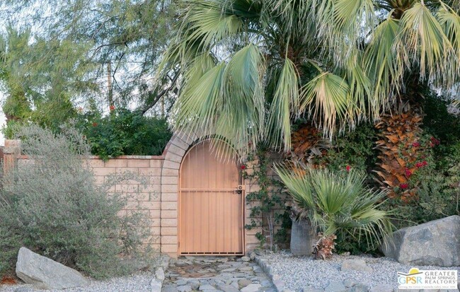 Building Photo - 38820 Bel Air Dr