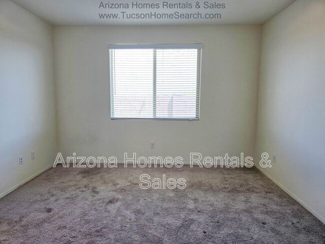 Building Photo - 11295 S Weismann Dr