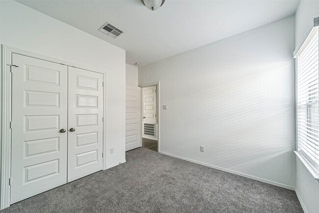 Building Photo - 5626 Tabula Rasa Dr