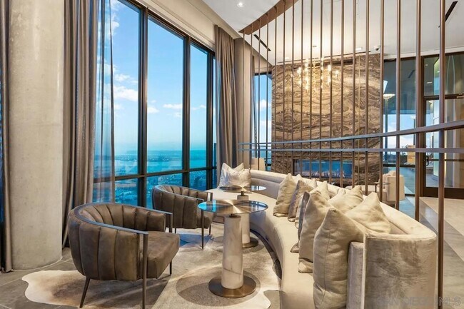 Building Photo - 525 Olive St