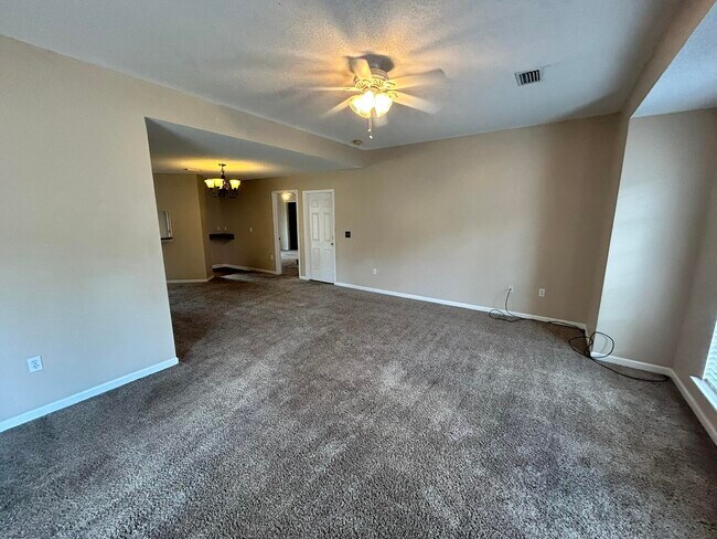 Building Photo - 2175 Hagood Loop