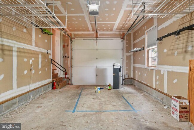 Building Photo - 7009 Hickory Hill Rd