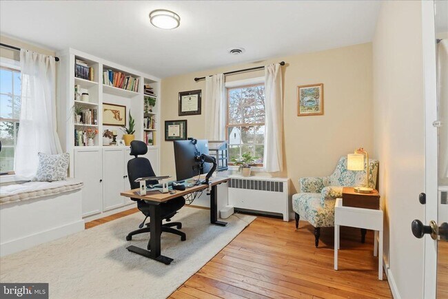 Building Photo - 2209 S Culpeper St