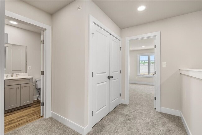 Building Photo - BRAND NEW TOWNHOME for LEASE