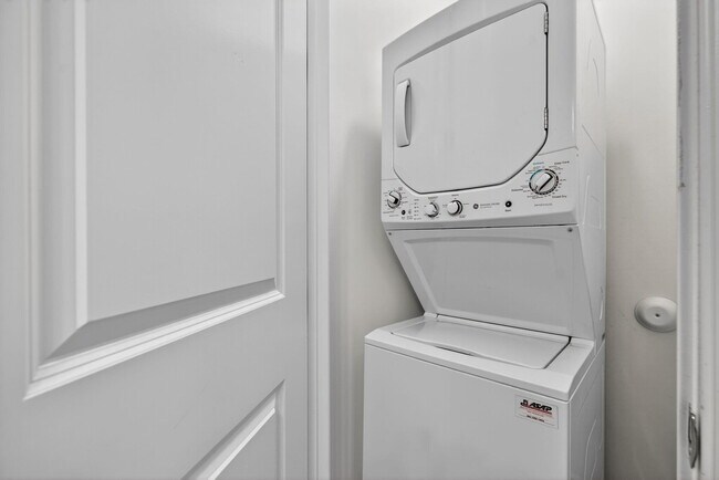 Building Photo - 4029 Faraday Wy