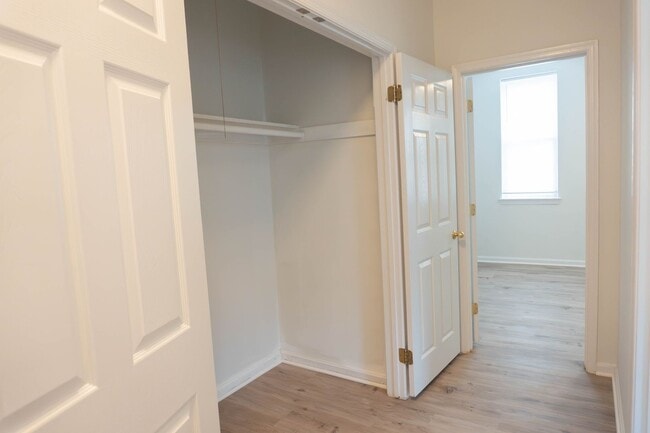 Building Photo - Charming Capitol Hill Home Near Lincoln Park – Modern Comfort Meets Historic Elegance