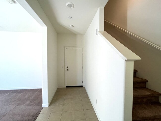 Building Photo - 3105 Marigold Cir