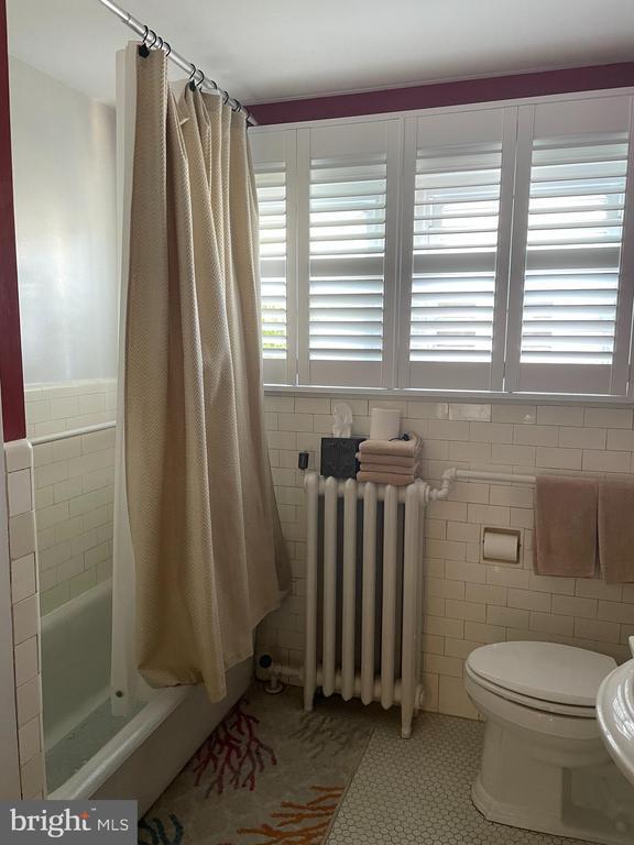 Building Photo - 7103 Ventnor Ave