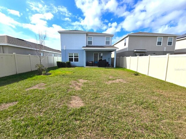 Building Photo - 10682 Old Sycamore Lp