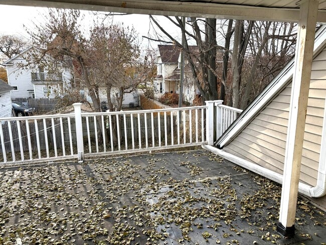 Building Photo - 99 Clinton St