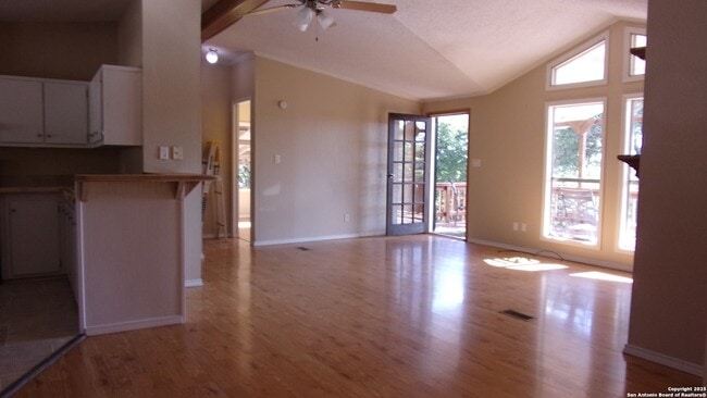 Building Photo - 252 Sir Winston Dr