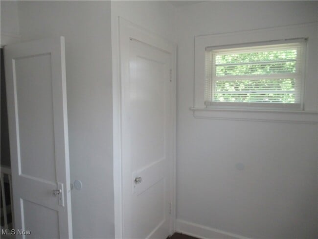 Building Photo - 3443 W 120th St