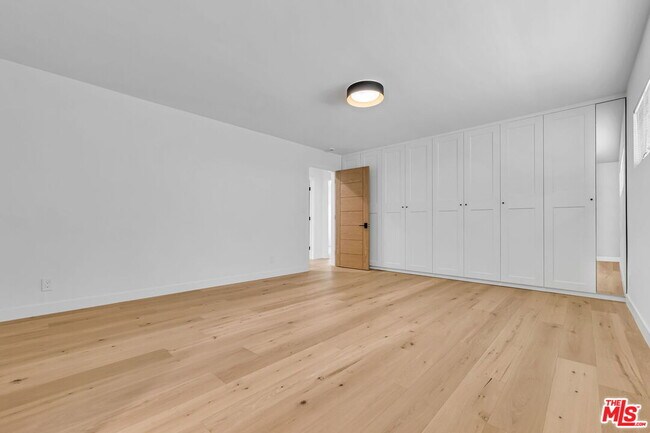 Building Photo - 2216 Ashland Ave
