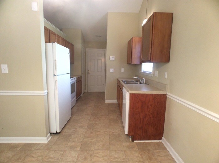Building Photo - 128 Arbor Ridge Rd