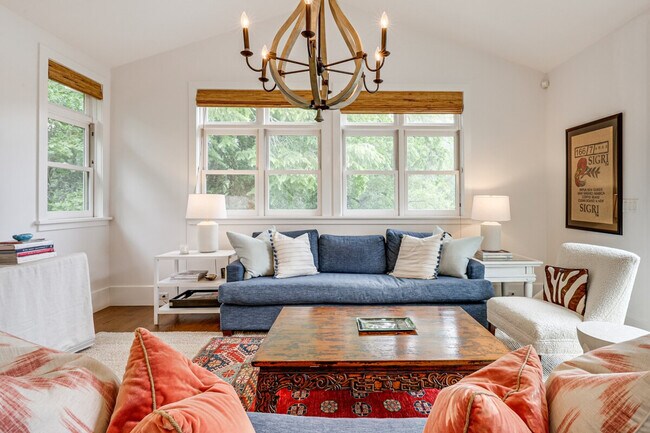 Building Photo - 6256 Dry Creek Rd