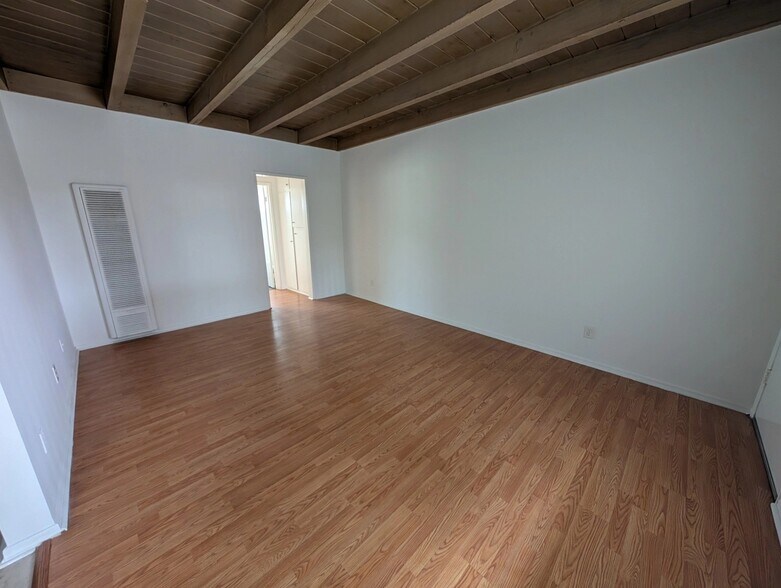 Building Photo - 3758 Inglewood Blvd