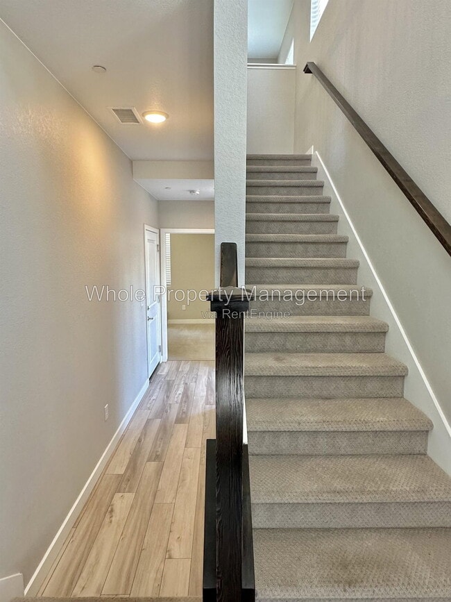 Building Photo - 1580 W 68th Ave