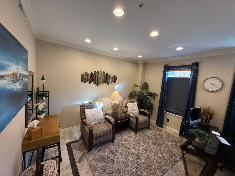 Building Photo - 239 E Fountain Blvd