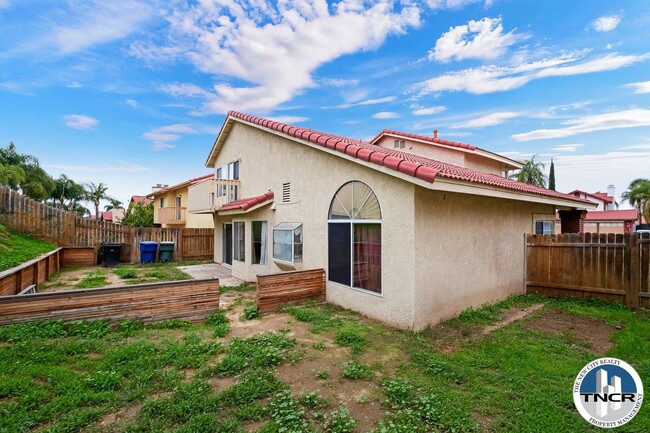 Building Photo - Stunning 4 BD | 3 Bath