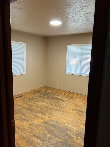 Downstairs bedroom 1 - 317 N Elliott St