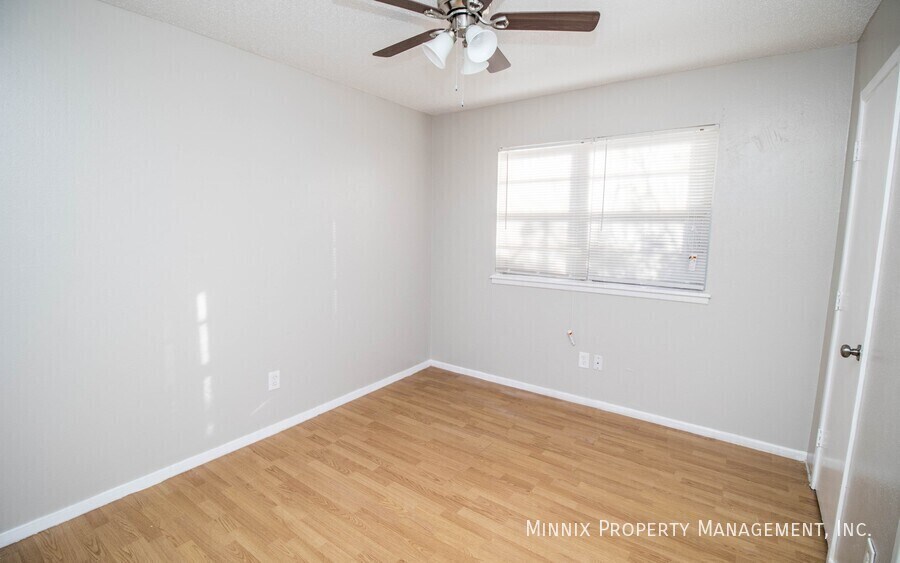 Building Photo - 4825 53rd St