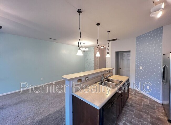 Building Photo - 2272 Hartfield Cir