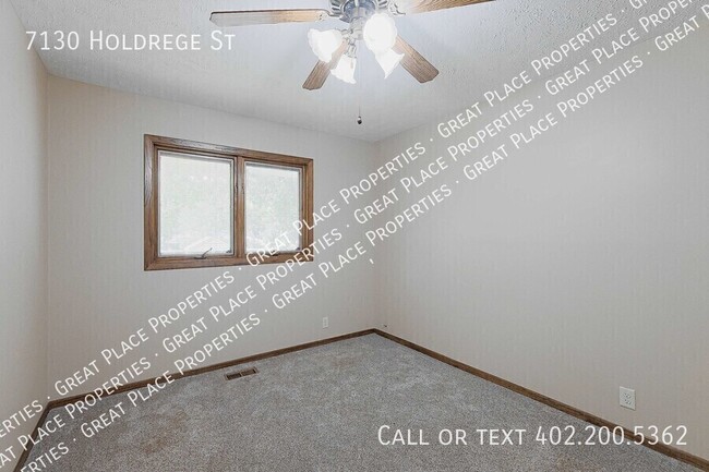 Building Photo - 7130 Holdrege St