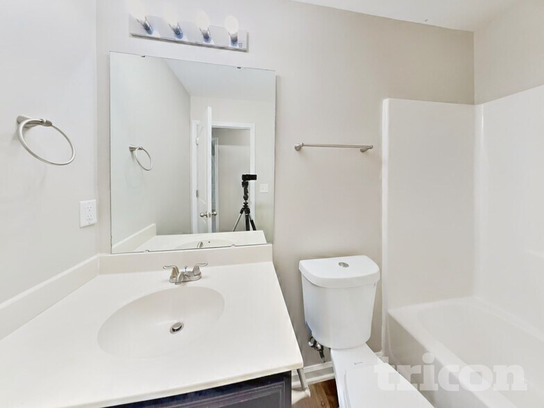 Building Photo - 1934 Chapel Brook Way